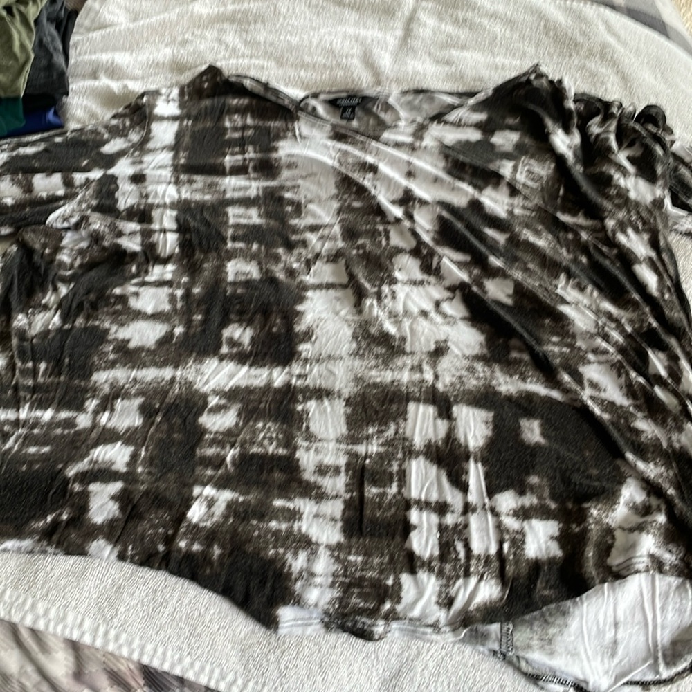 3/4 sleeve tshirt